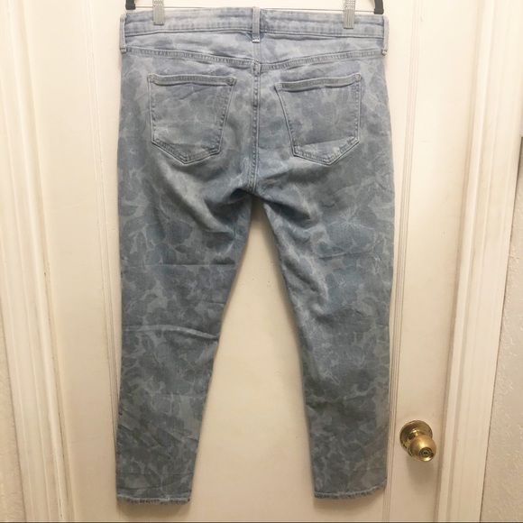 Gap Girlfriend Jeans WithSubtle Floral Print. - Picture 4 of 7